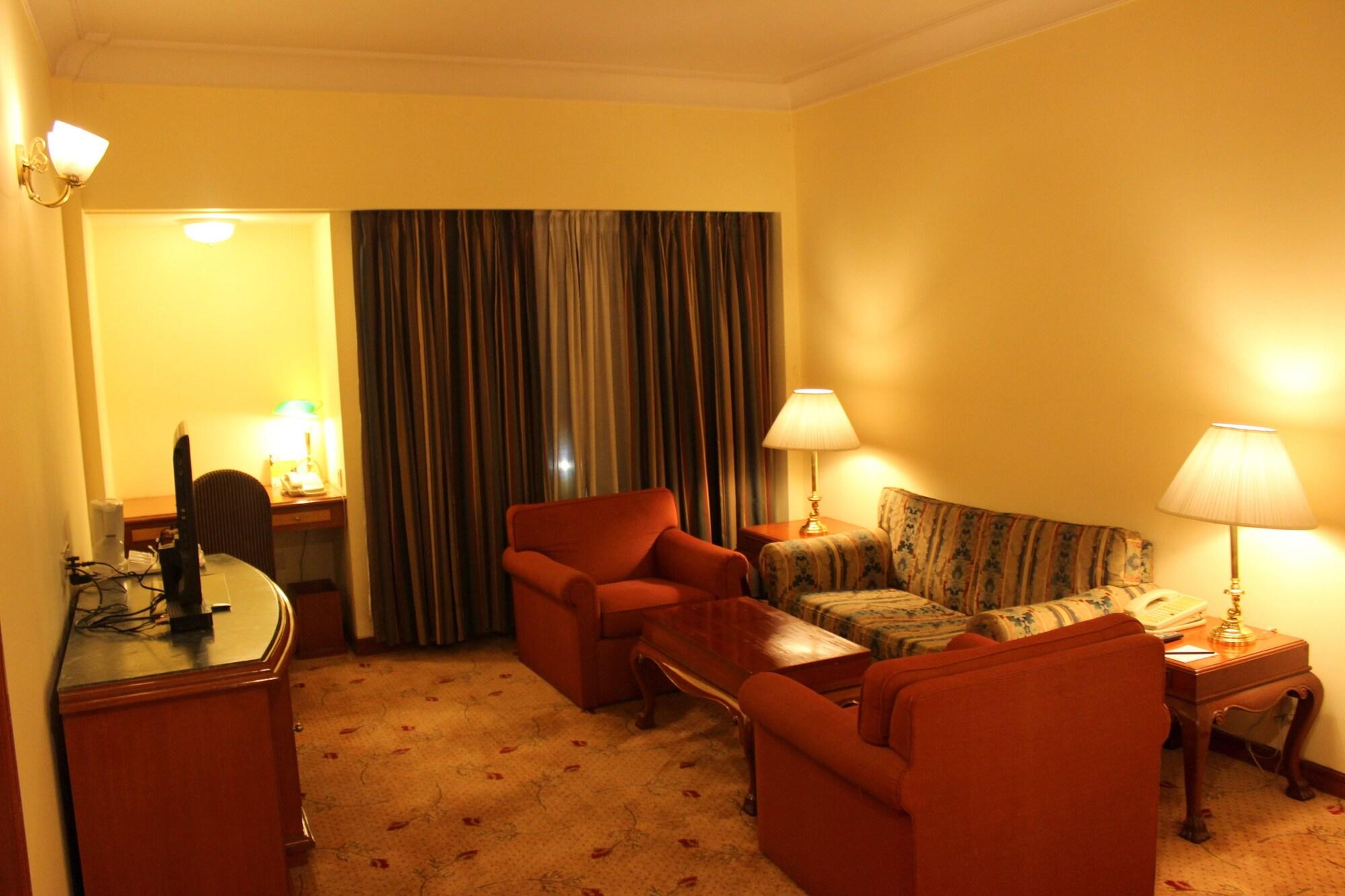 Hotel Sagar Plaza City Centre Pune Exterior foto