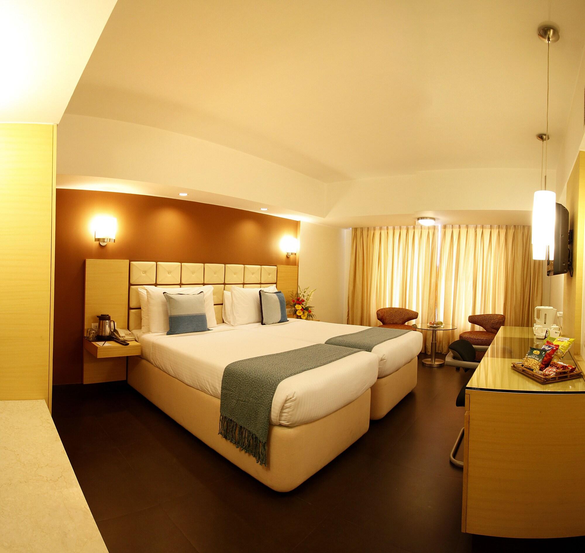 Hotel Sagar Plaza City Centre Pune Exterior foto