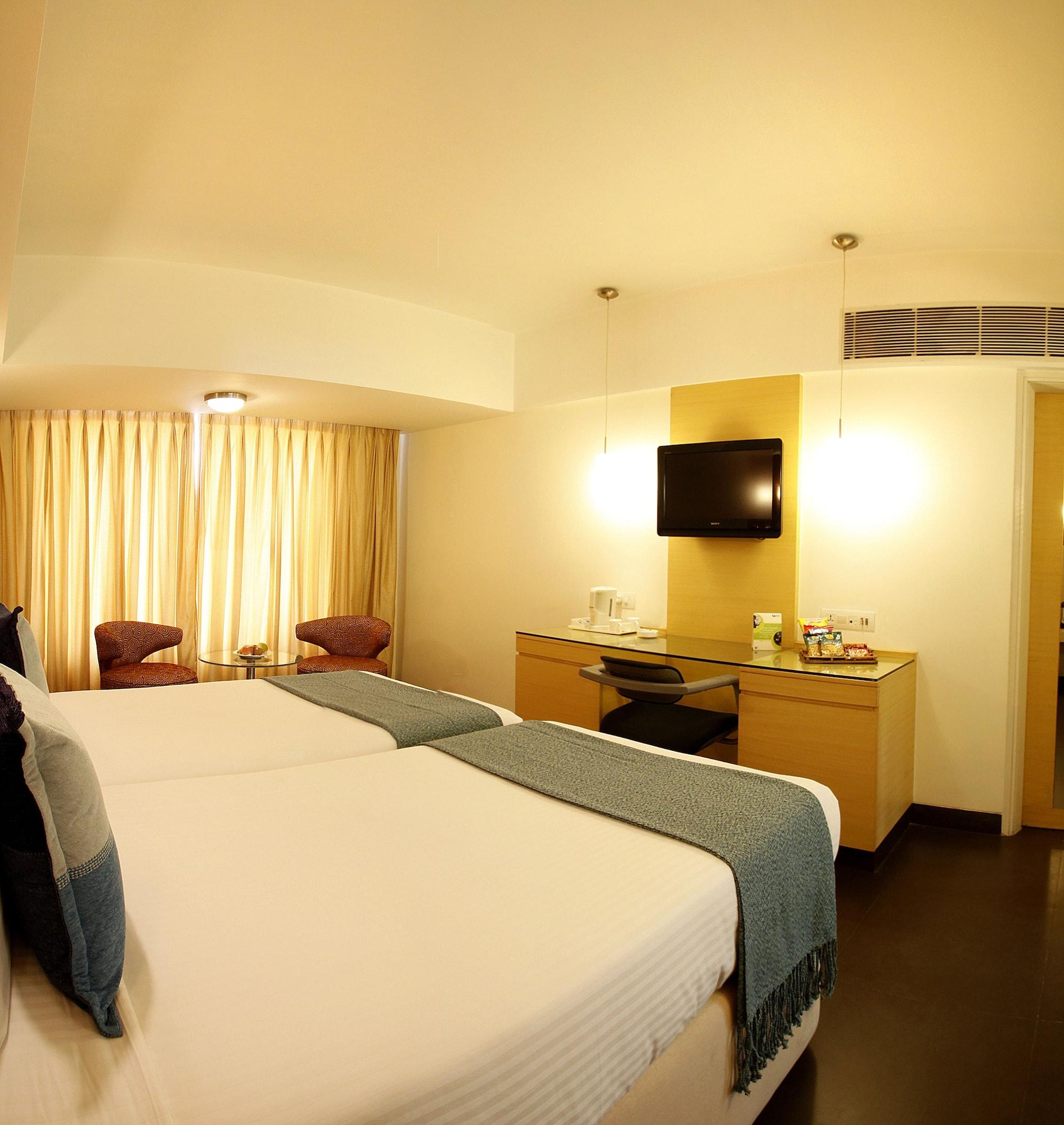 Hotel Sagar Plaza City Centre Pune Exterior foto