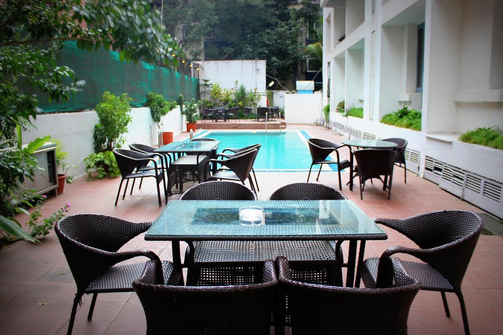 Hotel Sagar Plaza City Centre Pune Exterior foto