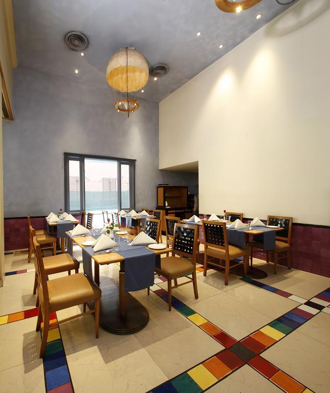 Hotel Sagar Plaza City Centre Pune Exterior foto