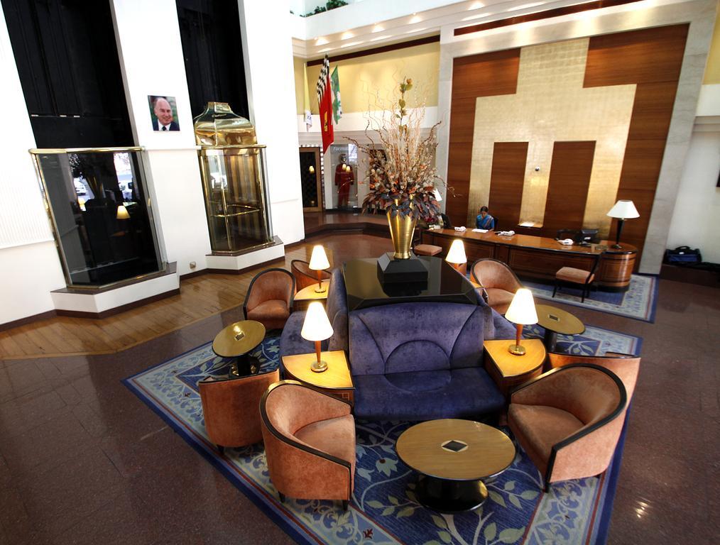 Hotel Sagar Plaza City Centre Pune Exterior foto