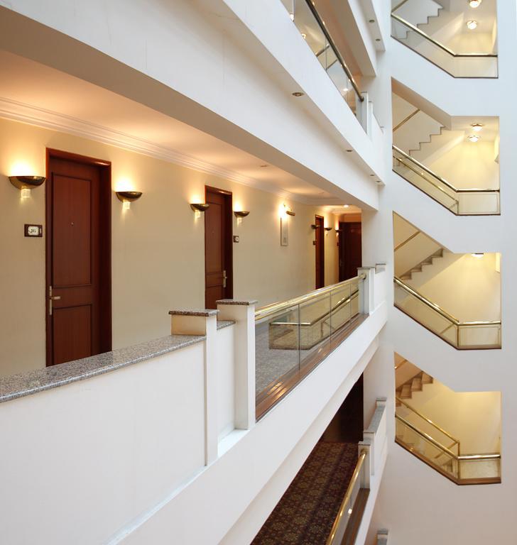 Hotel Sagar Plaza City Centre Pune Exterior foto