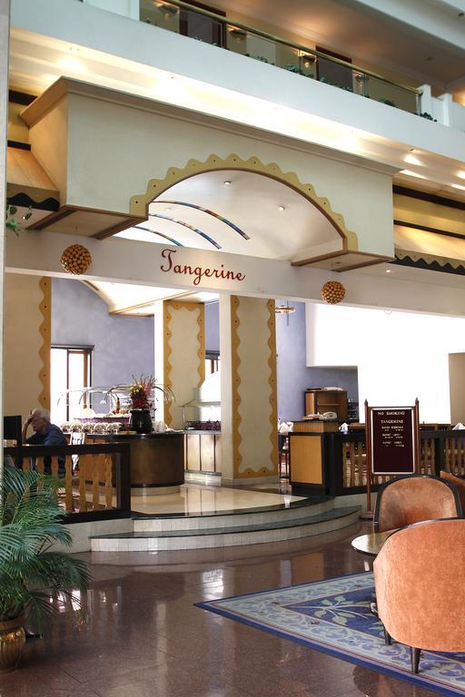 Hotel Sagar Plaza City Centre Pune Exterior foto