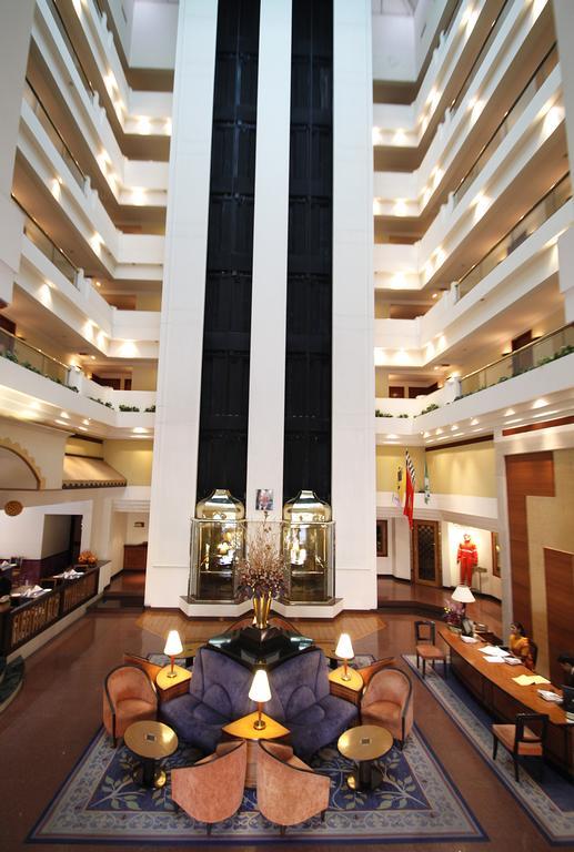 Hotel Sagar Plaza City Centre Pune Exterior foto