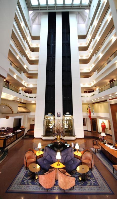 Hotel Sagar Plaza City Centre Pune Exterior foto