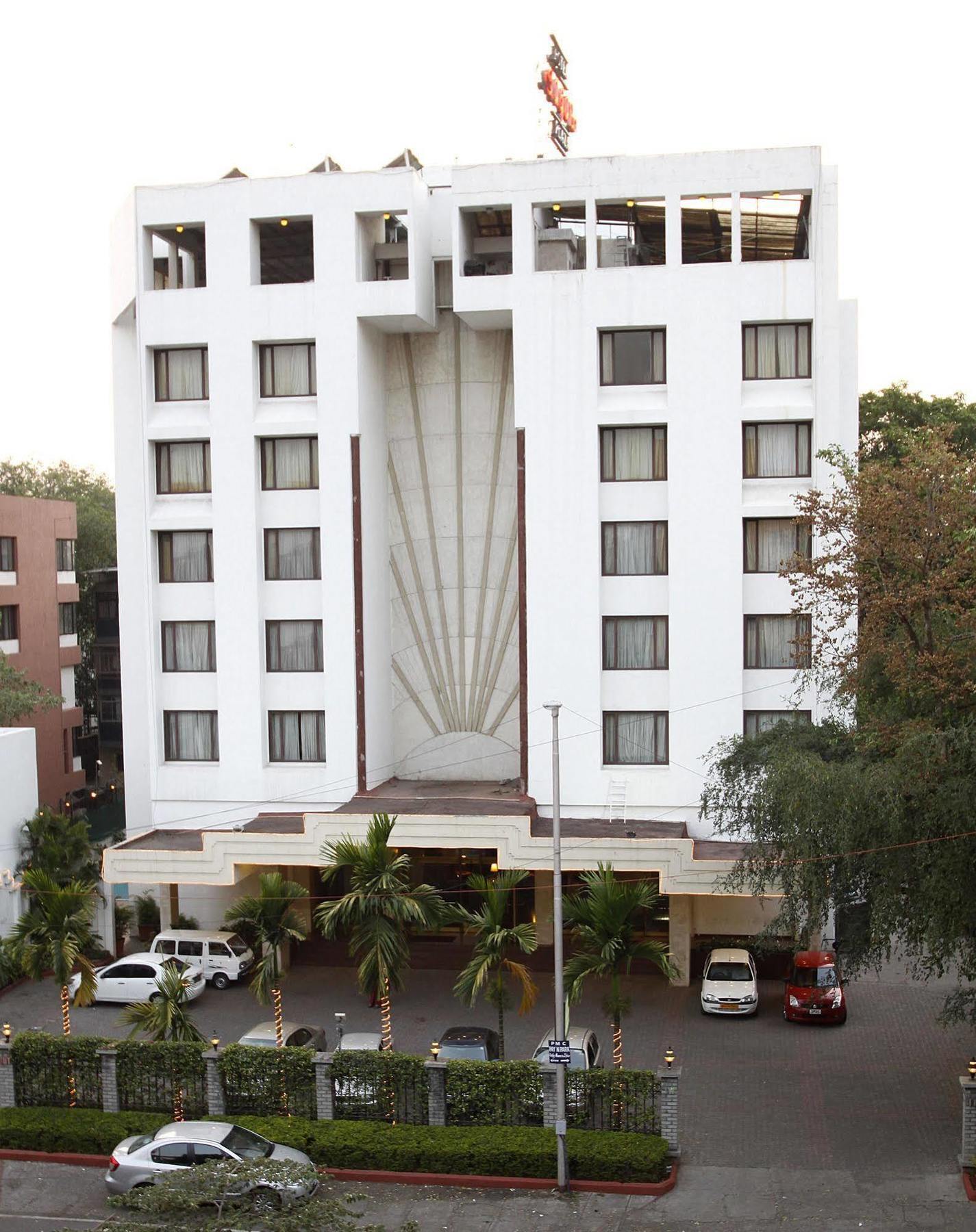 Hotel Sagar Plaza City Centre Pune Exterior foto