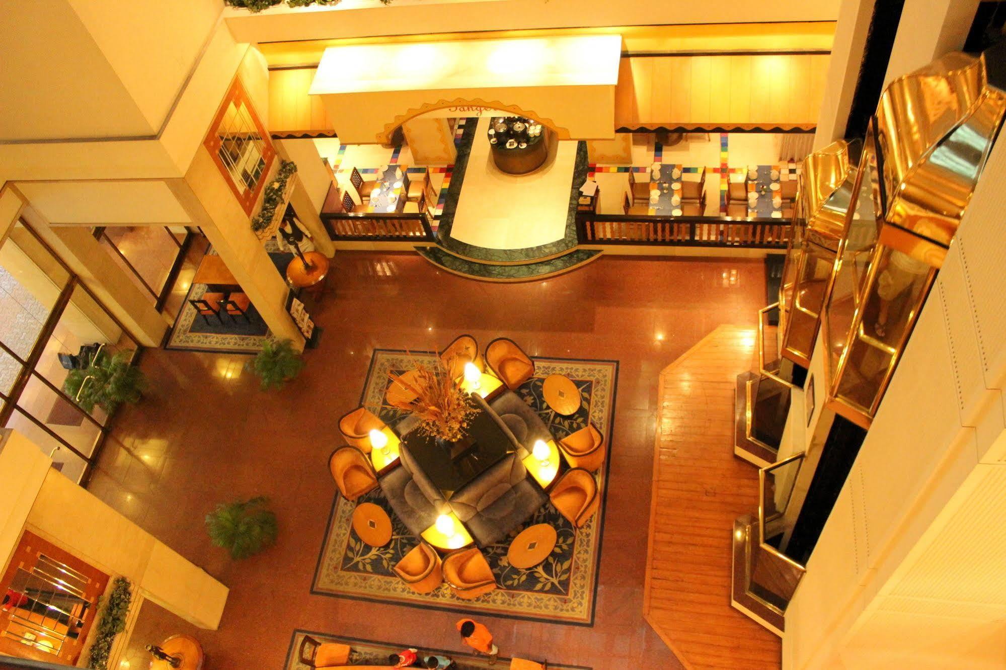 Hotel Sagar Plaza City Centre Pune Exterior foto